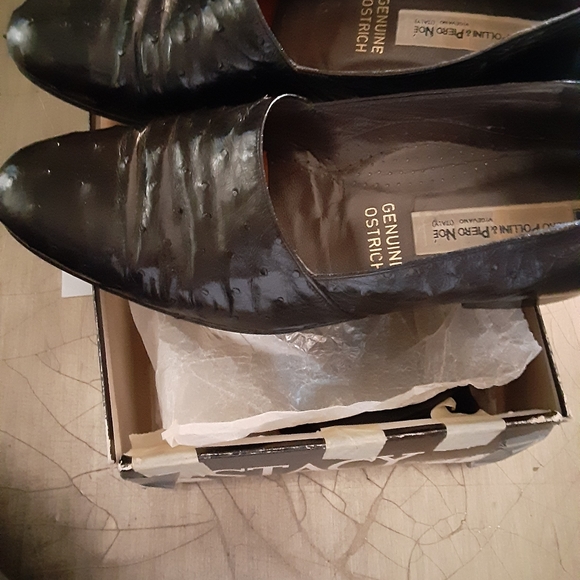 Size 9 mens hand crafted Italian ostrich shoes